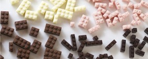 piezas de lego hechas de chocolate